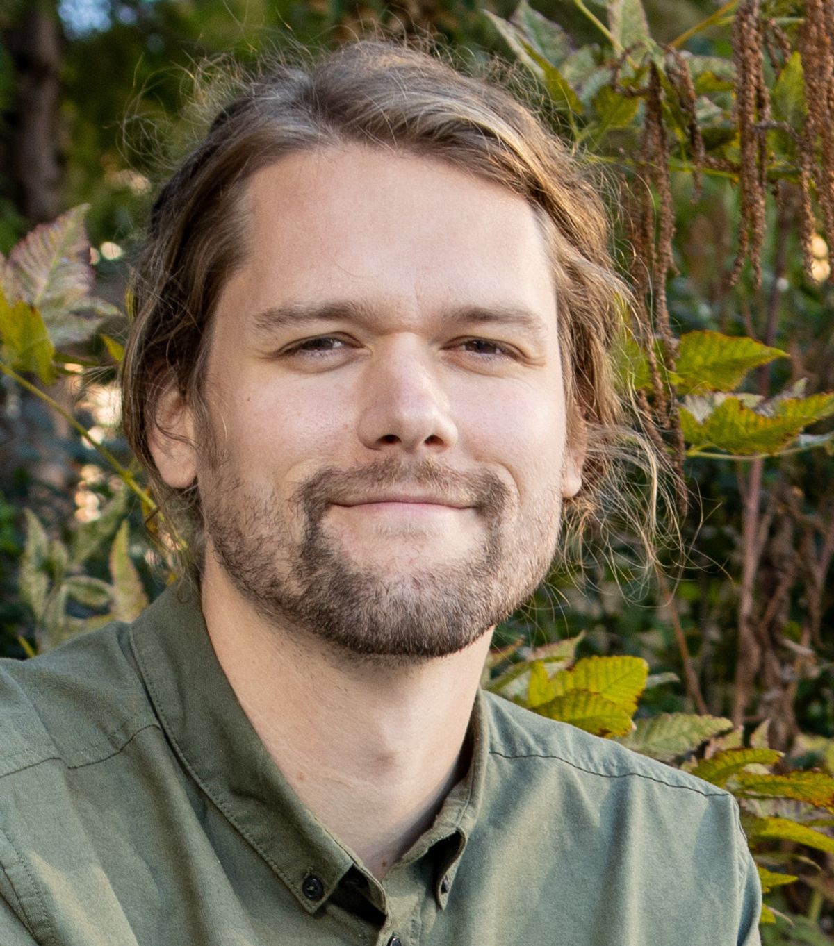 A headshot of Jeff Nivala, positioned in front of vegetation. A headshot of Jeff Nivala, positioned in front of vegetation.